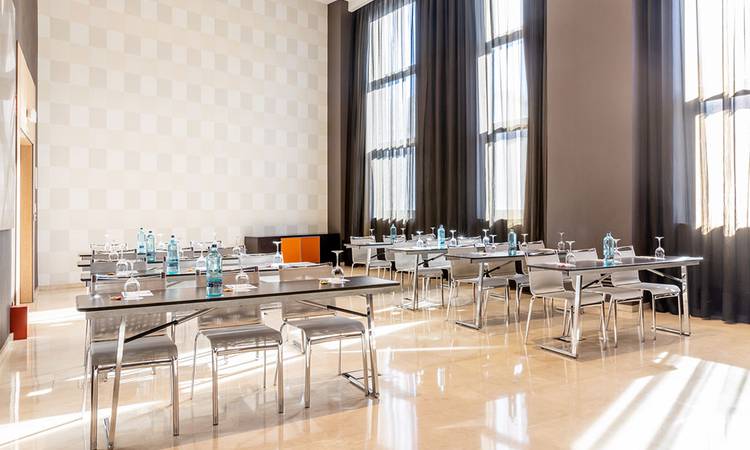 Sala de Convenciones Hotel ILUNION Aqua 3 Valencia Sala de Convenciones Hotel ILUNION Aqua 3 Valencia