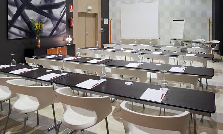 Sala de Convenciones Hotel ILUNION Aqua 3 Valencia Sala de Convenciones Hotel ILUNION Aqua 3 Valencia